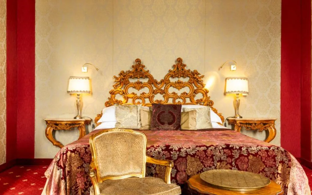 JUNIOR SUITE LAGOON VIEW Room, Metropole Venezia, Venice