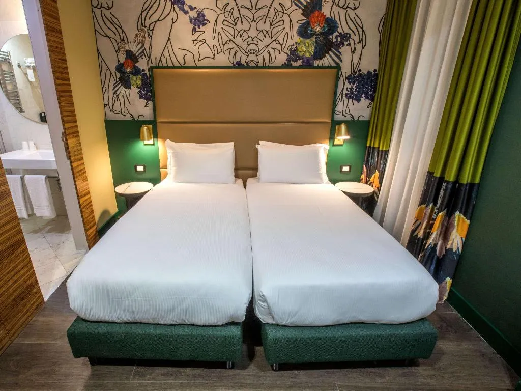 Room, Mercure Roma Centro St. John, Naples