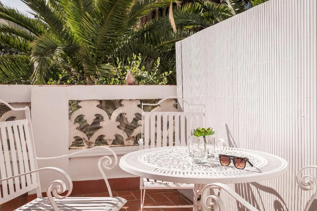 QUADRUPLE WITH TERRACE Room, Medium Romantic, Costa Brava