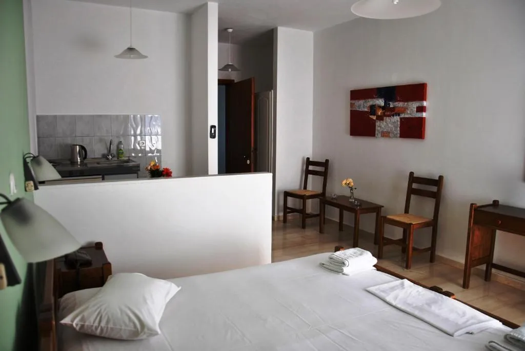 STUDIO MOUNTAIN VIEW Room, Filoxenia Hotel & Apartments, Kalamata