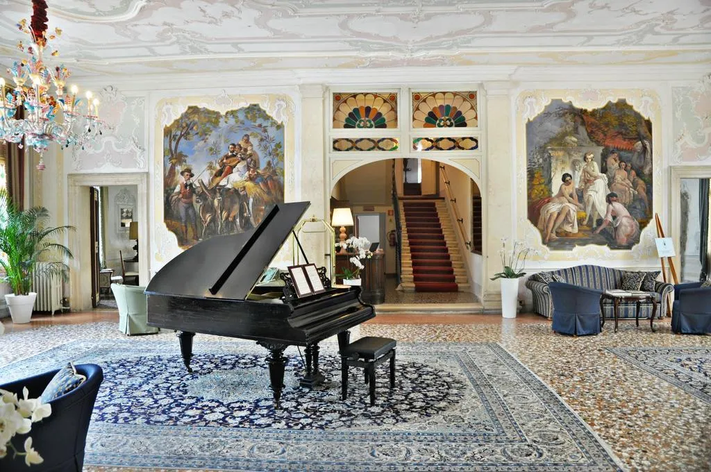 Lobby, Villa Condulmer, Venice