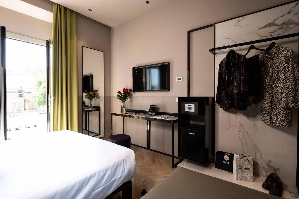 TRIPLE STANDARD Room, Heart Hotel, Milan