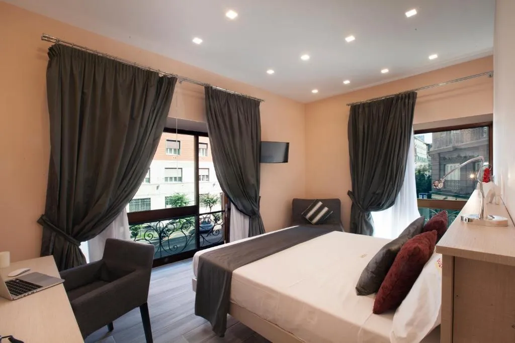 DOUBLE CLASSIC Room, Suite Dei Catalani, Naples