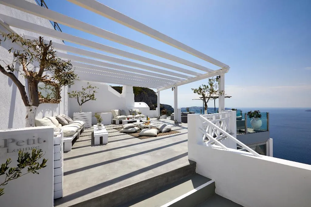 Lobby, Petit Palace, Santorini