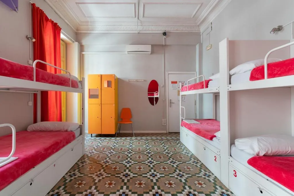 Bed in dormitory FEMALE ROOM Room, Red Nest, Valencia