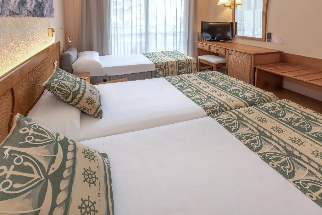 TRIPLE WITH BALCONY Room, GHT Oasis Tossa & Spa, Costa Brava