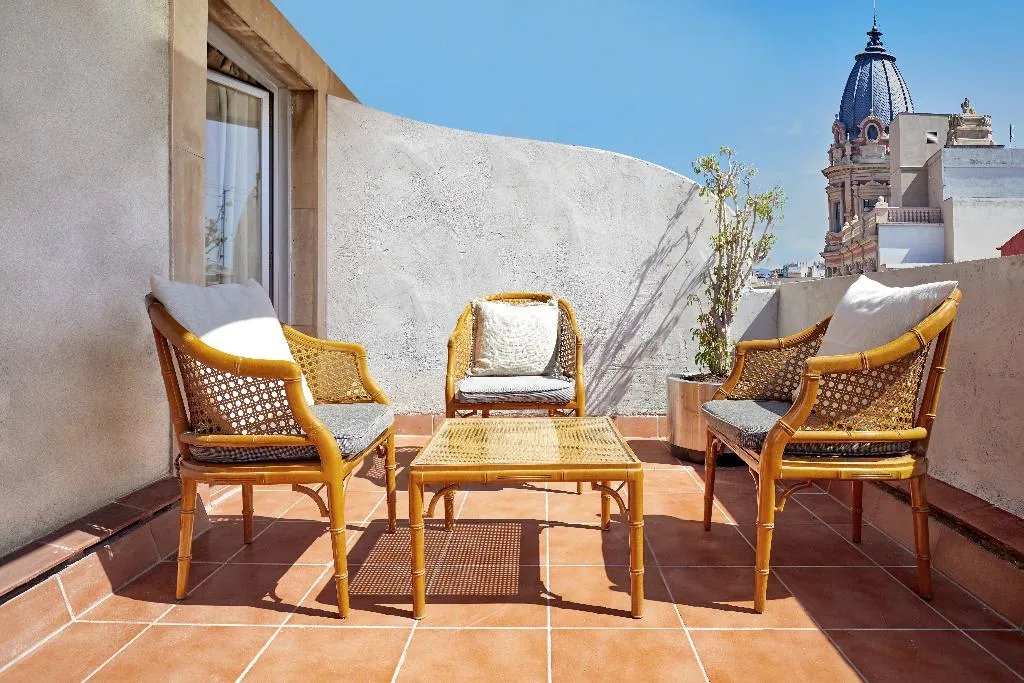 TRIPLE WITH TERRACE Room, Hotel Cortes Rambla, Barcelona
