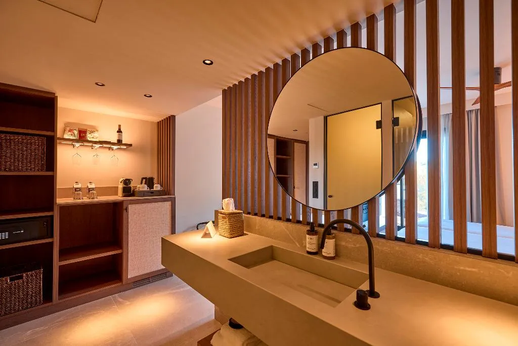 Double or Twin DELUXE SEA VIEW Room, Purobeach Resort Santa Ponsa, Majorca