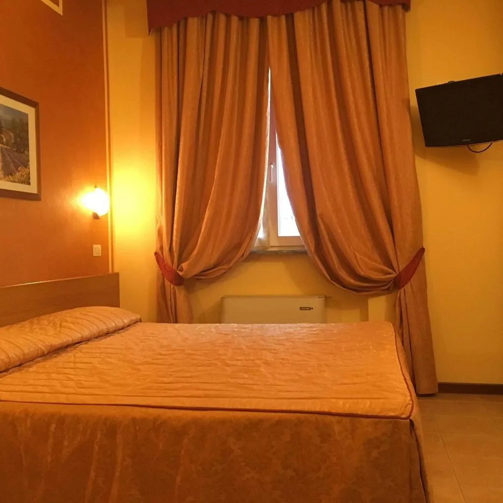 Room, Hotel Nuovo Rondo   Sesto San Giovanni, Milan
