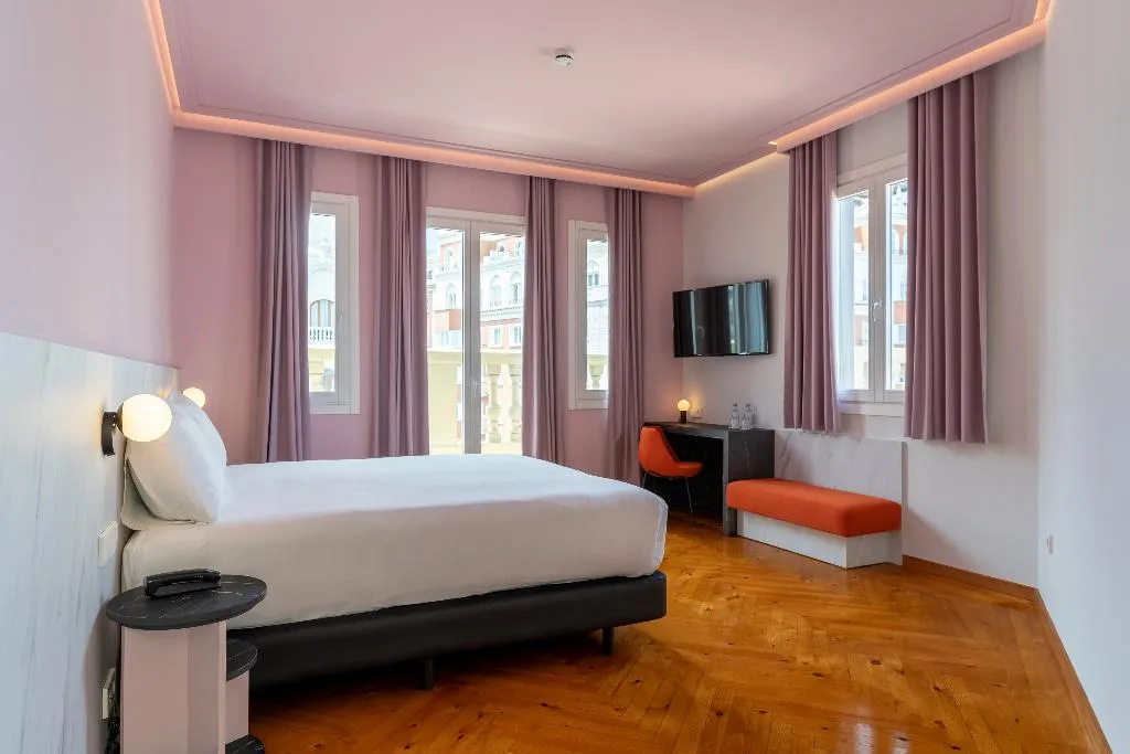 DOUBLE WITH TERRACE Room, Ikonik Gran Vía, Madrid