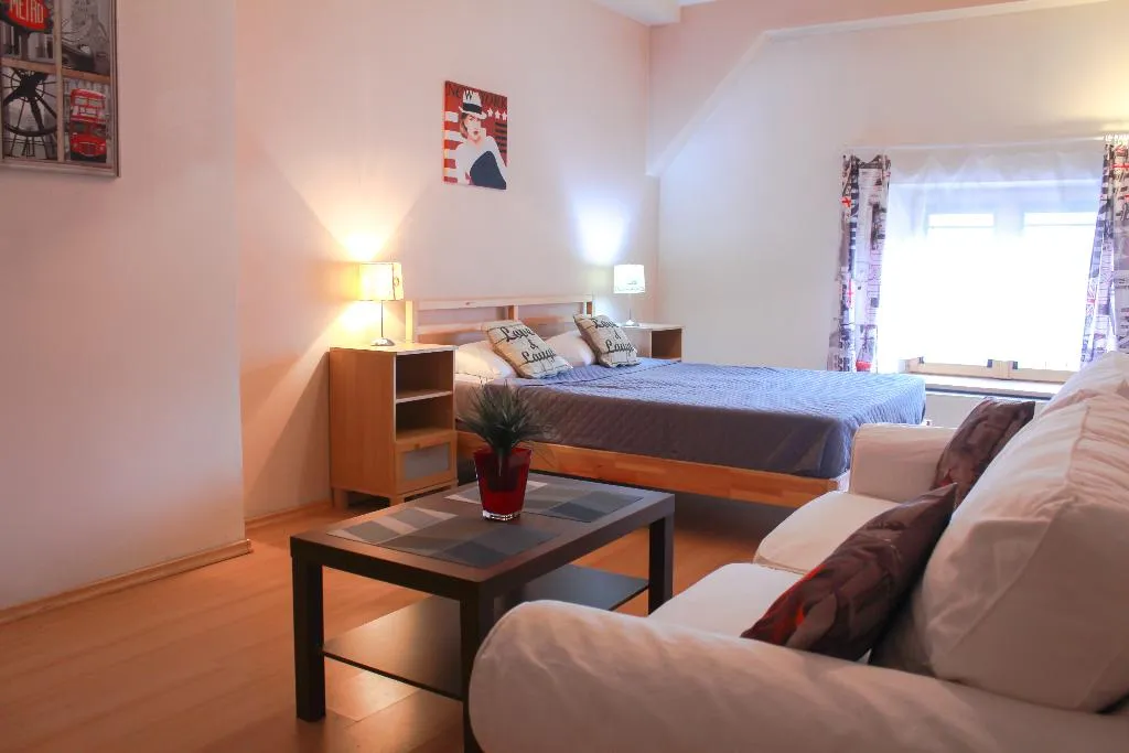 APARTMENT CAPACITY 8 THREE BEDROOMS Room, Old Town Apartments Slawkowska, Krakow