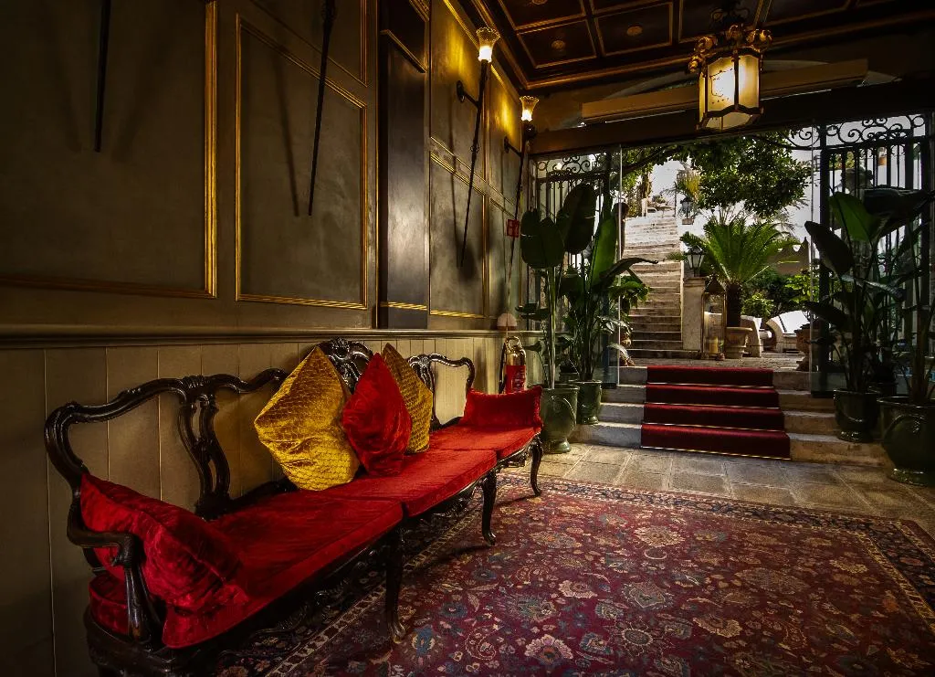 Lobby, Palazzo Paruta, Venice