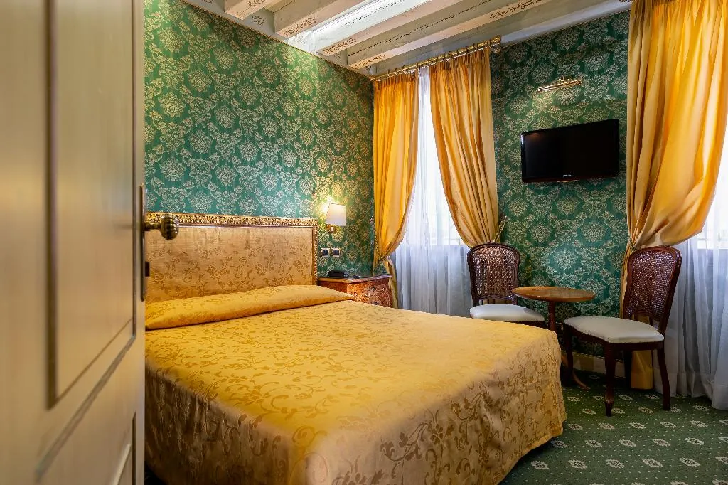 Double or Twin STANDARD Room, Hotel Santa Marina, Venice