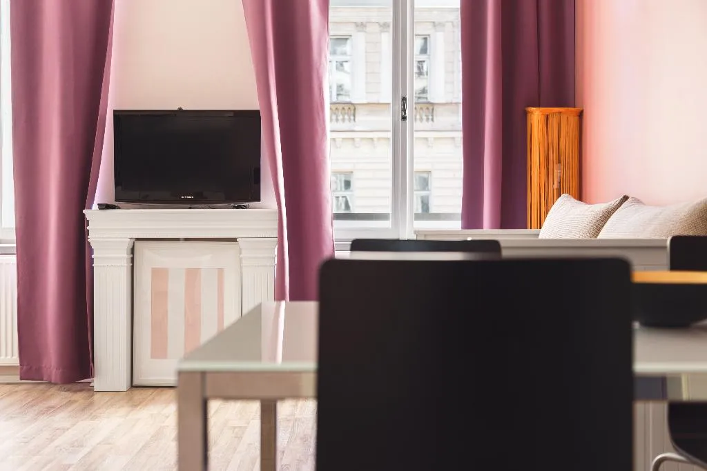 APARTMENT STANDARD Room, Royal Court Legerova, Prague
