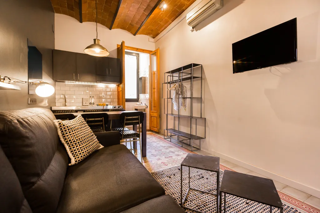 APARTMENT TWO BEDROOMS Room, La Mare by The Streets, Barcelona