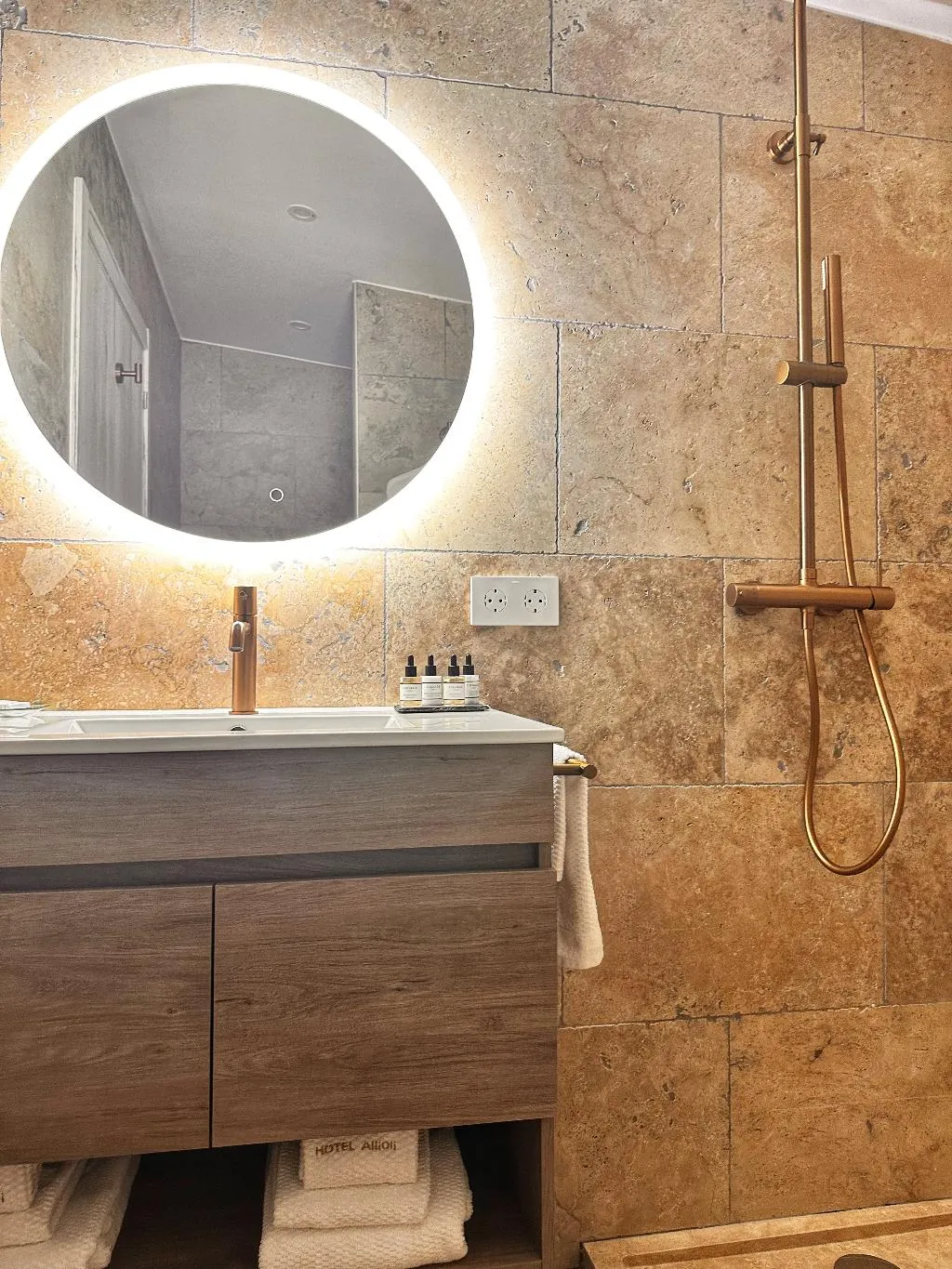 SUITE DELUXE ONE BED Room, Boutique Hotel Comtal Empuries, Costa Brava