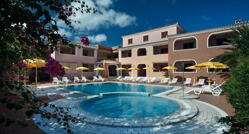 Pool, Residence sos alinos, Olbia