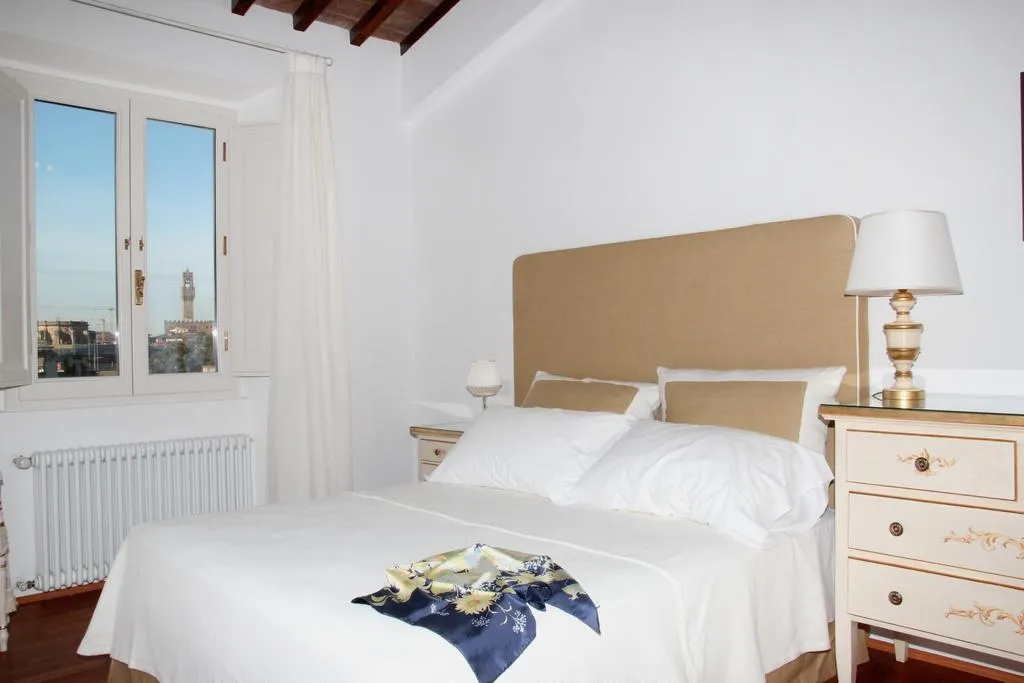 APARTMENT CAPACITY 4 ONE BEDROOM Room, Florence View Apartments, Florence