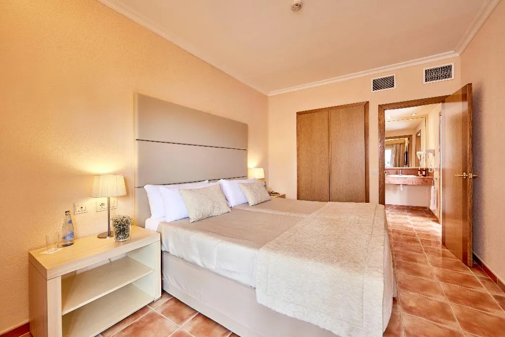 APARTMENT SUPERIOR Room, Zafiro Ca'n Picafort, Majorca