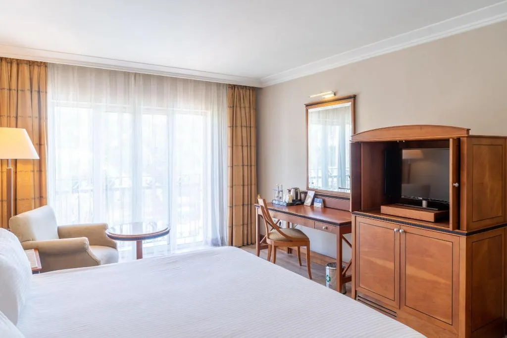 SUITE QUEEN SIZE BED Room, IC Hotels Airport, Antalya