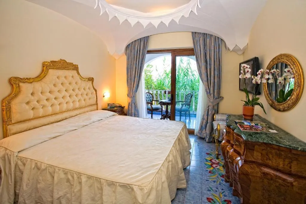 SUITE GRAND Room, Strand Hotel Delfini, Naples
