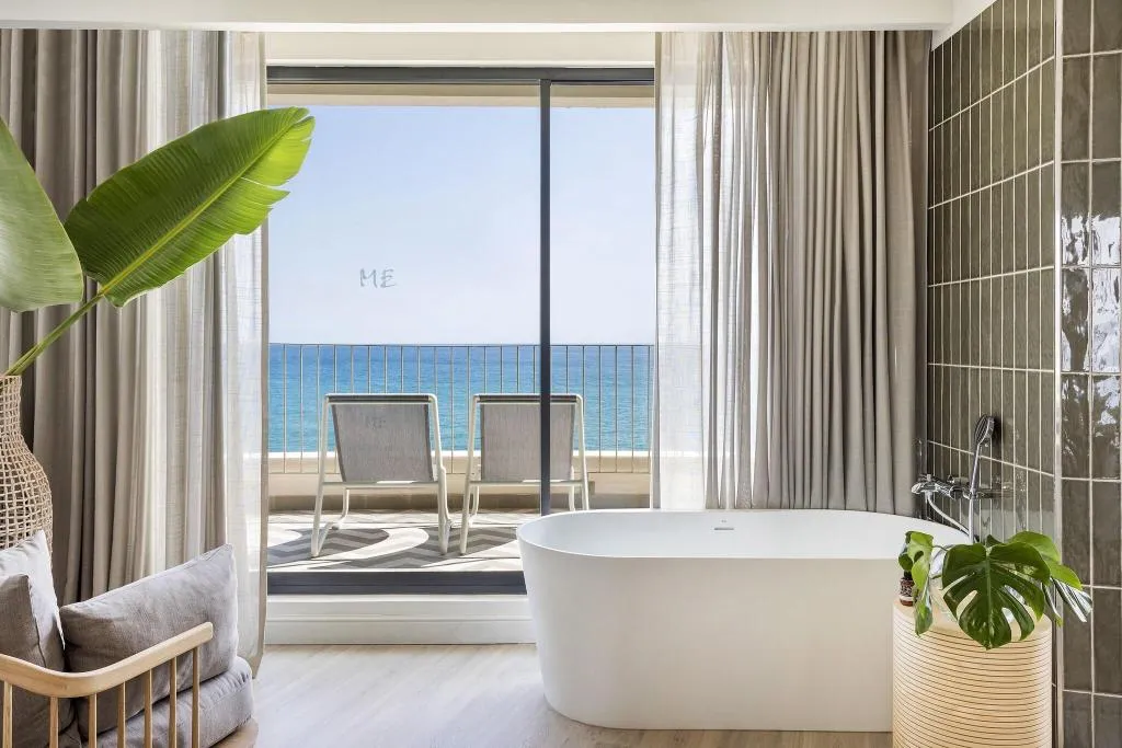 Room, ME Sitges Terramar, Costa Brava
