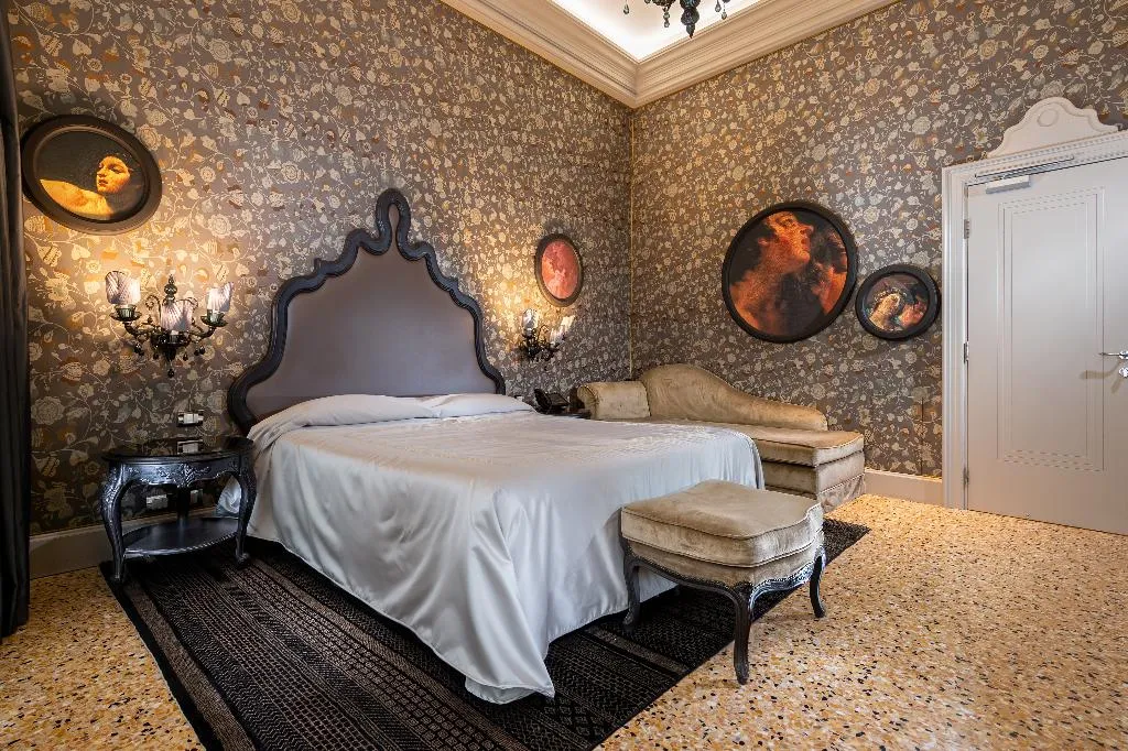 SUITE STANDARD Room, Palazzetto Madonna, Venice
