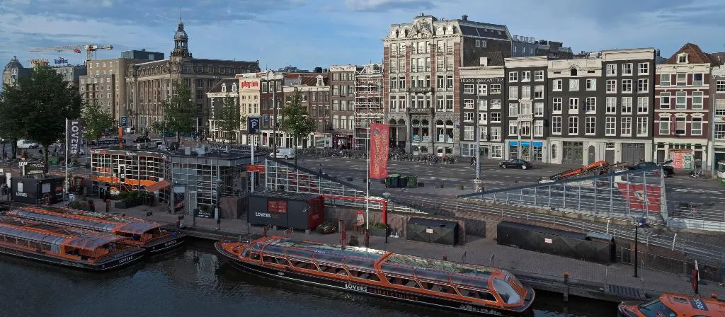 General view, A-train, Amsterdam