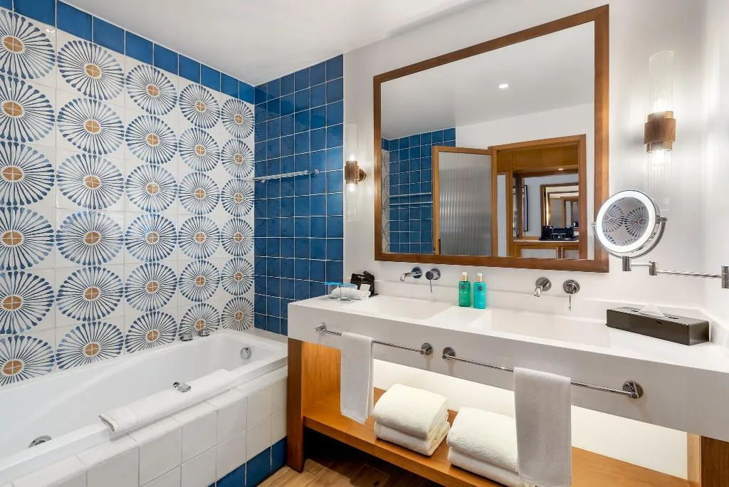 JUNIOR SUITE PREMIER OCEAN FRONT Room, Ocean Allure Costa Mujeres Adults Only All Incl, Cancun Area