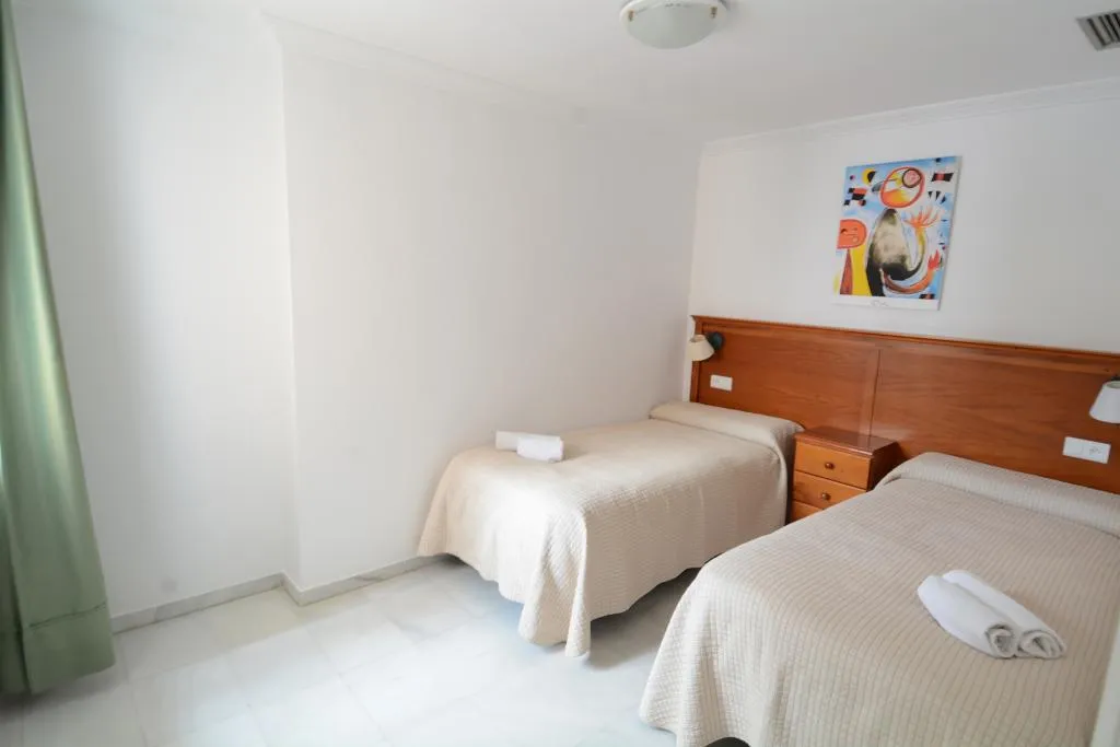APARTMENT SEA VIEW TWO BEDROOMS Room, Apartamentos HC Burriana Playa, Costa Del Sol