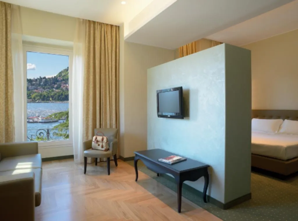 JUNIOR SUITE CLASSIC Room, Palace Hotel Lake Como, Milan