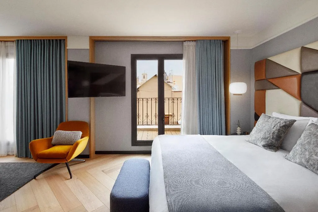 SUITE KING SIZE BED Room, Kimpton Vividora Hotel, Barcelona