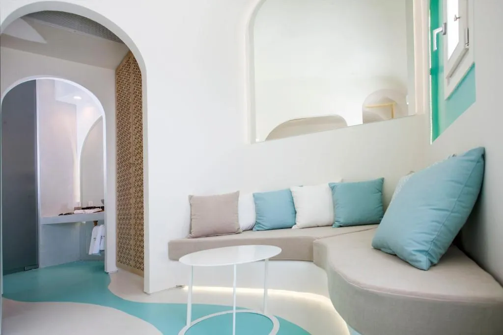 SUITE WITH JACUZZI Room, Andronikos Santorini, Santorini