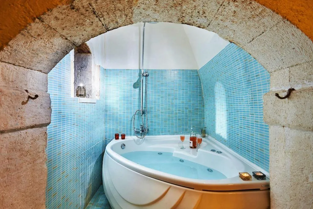 Room, Archontiko - Rethymno Old Town Suites, Crete