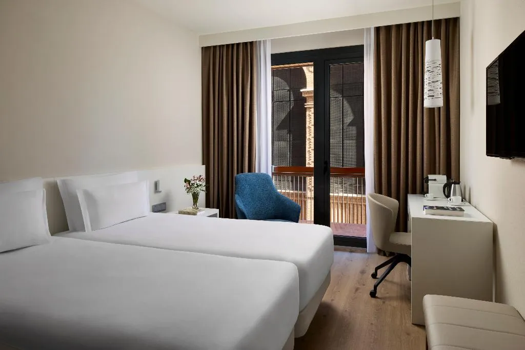 DOUBLE SUPERIOR Room, NH Castellón Mindoro, Valencia