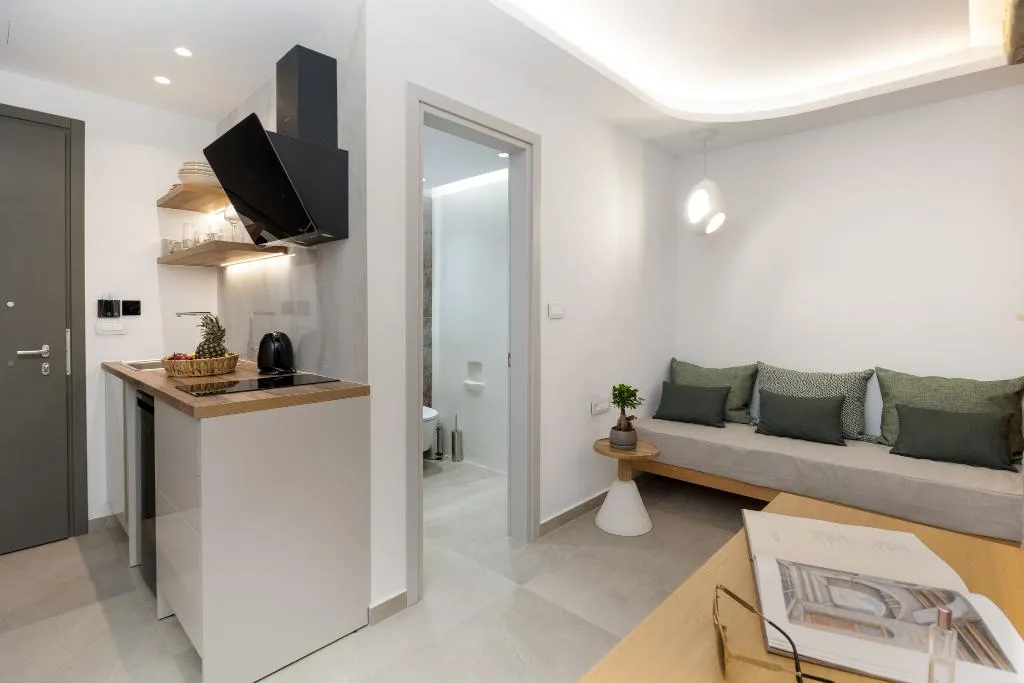SUITE DELUXE WITH TERRACE Room, Axopetra Boutique Hotel, Mykonos