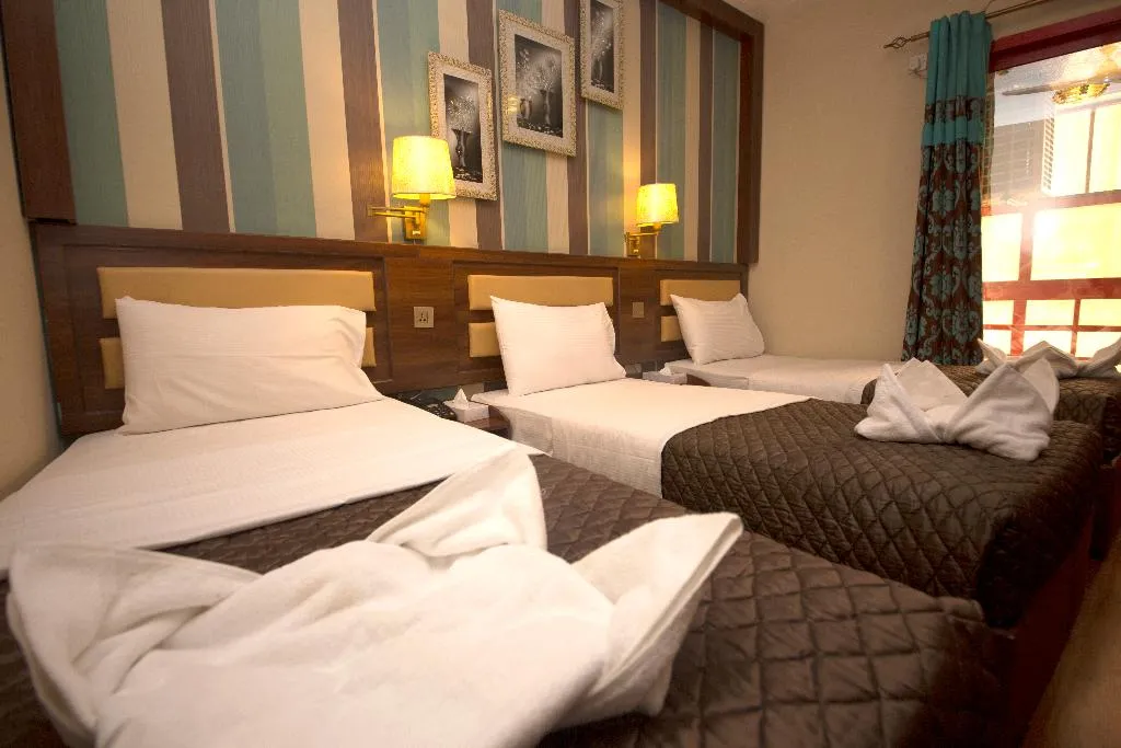 TRIPLE DELUXE Room, Downtown Hotel, Dubai