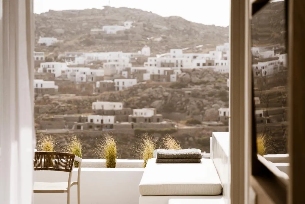 SUITE DELUXE WITH JACUZZI Room, Mykonos Flow - Super Paradise, Mykonos