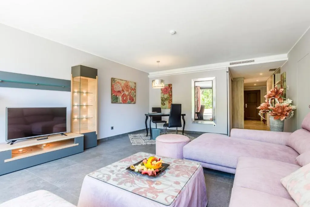 SUITE DELUXE Room, Lago Garden Apart-suites & Spa Hotel, Majorca