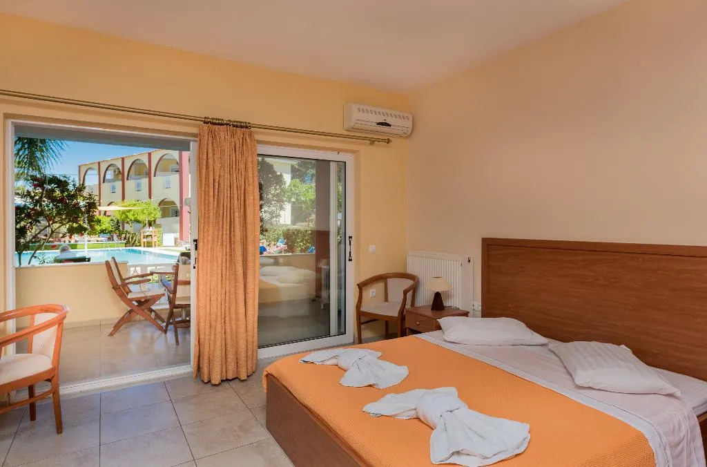 STUDIO SUPERIOR Room, Oscar Villa & Studios, Zante