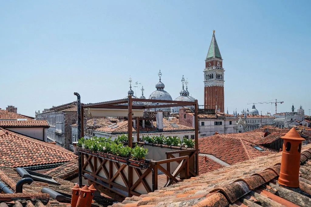 Room, Colombina, Venice