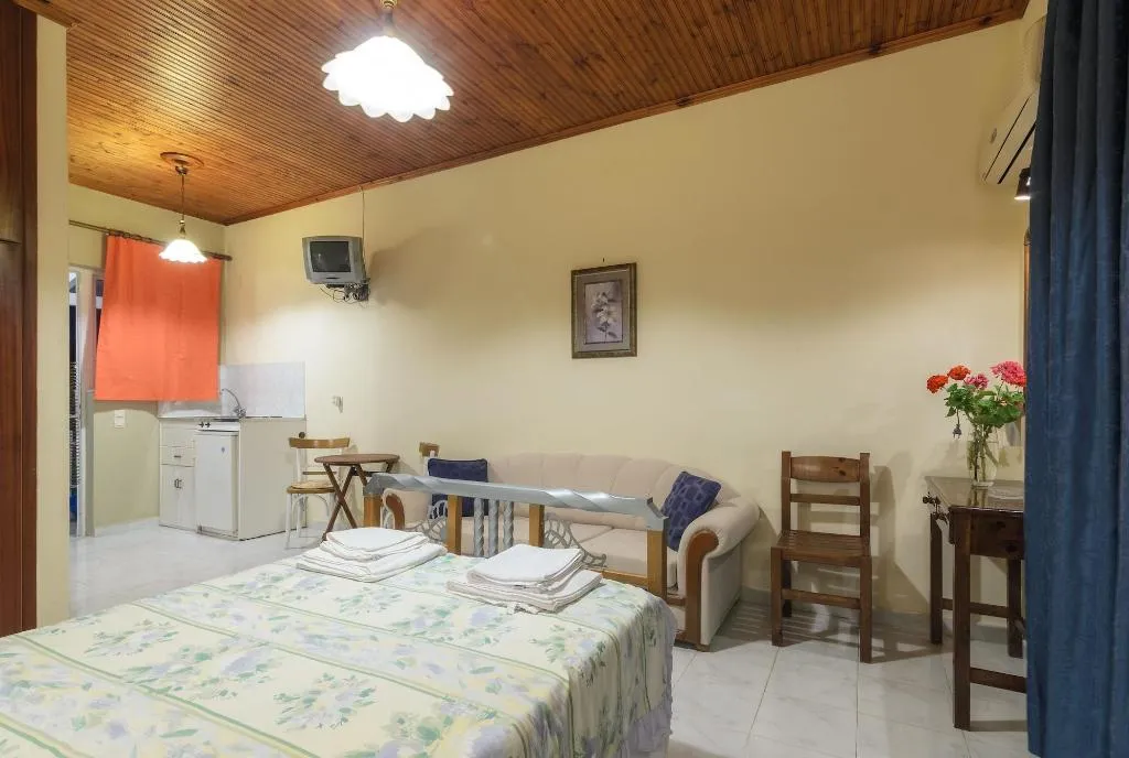 Room, Artemis Room, Zante