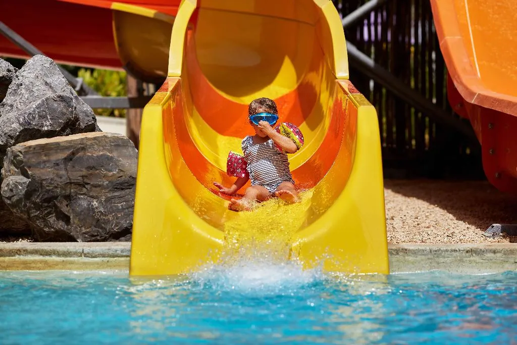 Sports and Entertainment, Centara Mirage Beach Resort Dubai, Dubai