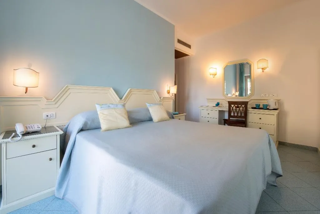Double or Twin STANDARD Room, Ascot Hotel Sorrento, Naples