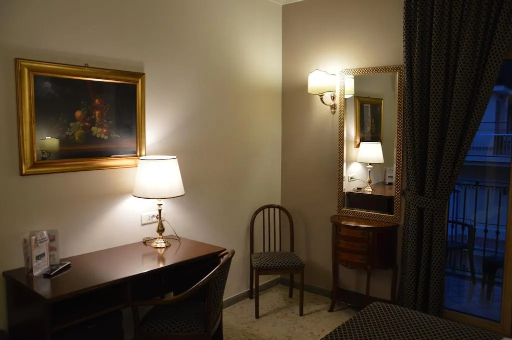 General view, Hotel Central, Naples