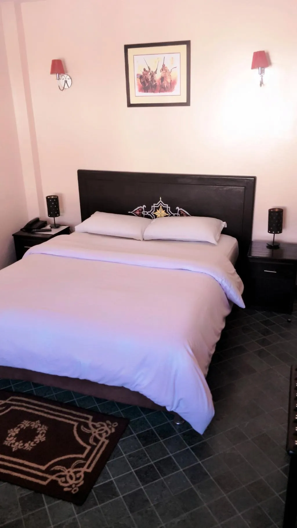 Room, Texuda, Rabat