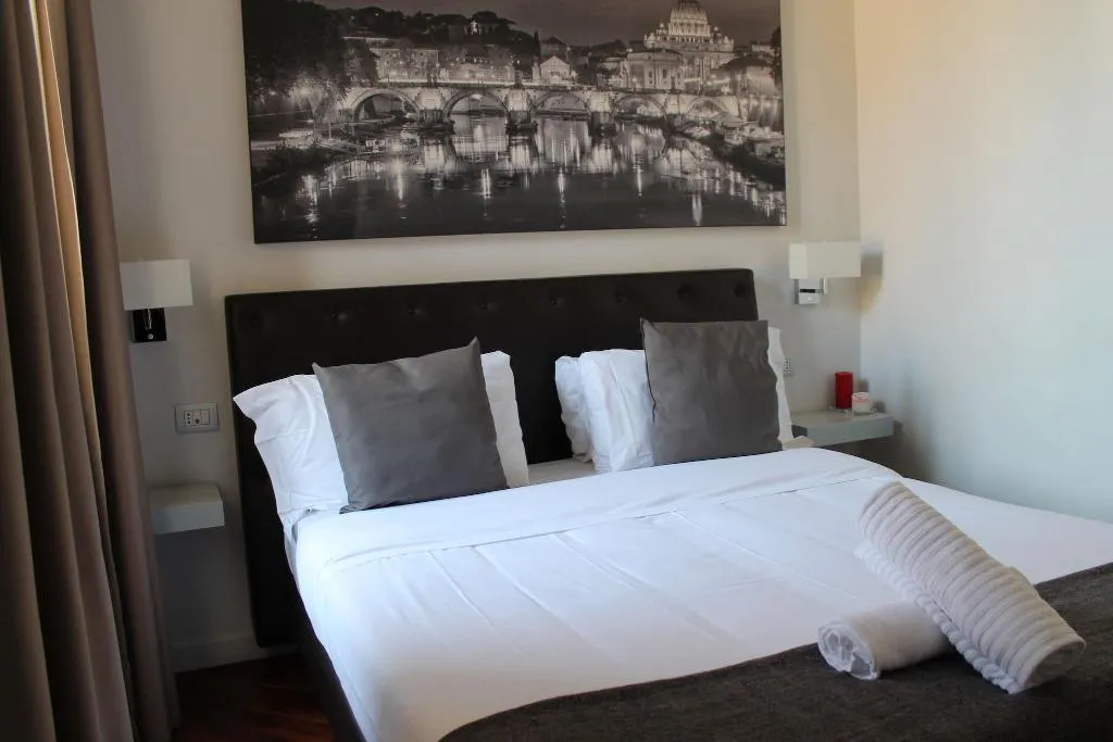 Double or Twin WITH DOUBLE BED Room, Relais Arco Della Pace, Rome