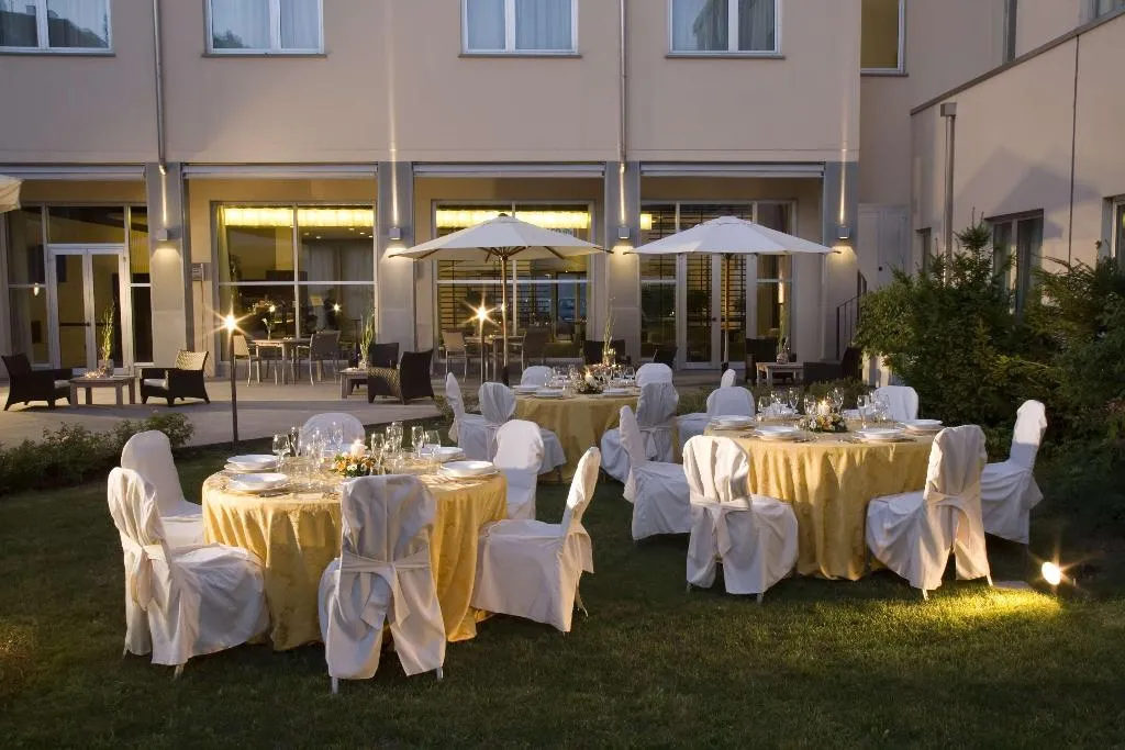 General view, Best Western Plus Hotel Le Favaglie, Milan