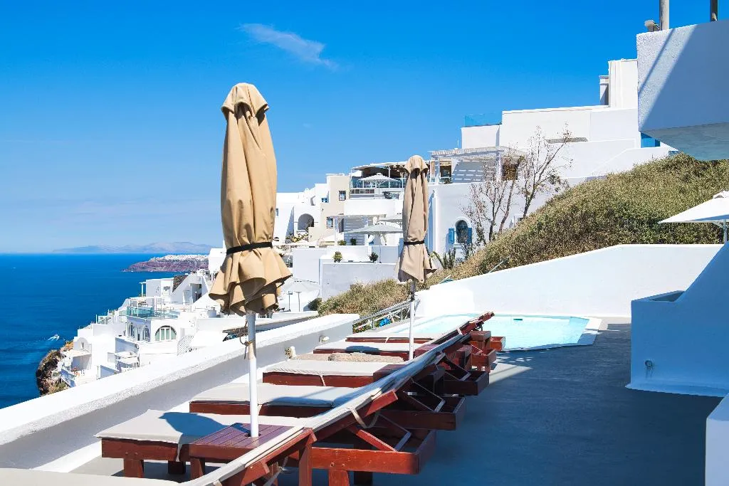 Lobby, The Last Sunbeam, Santorini