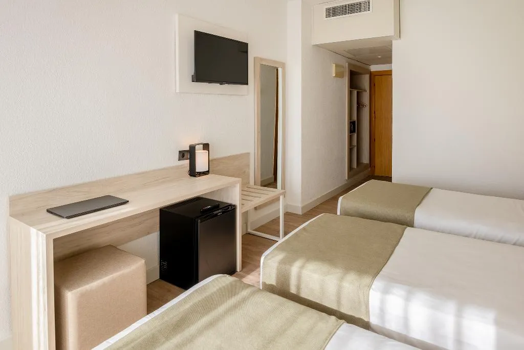 TRIPLE POOL VIEW Room, Jaime I, Costa Dorada